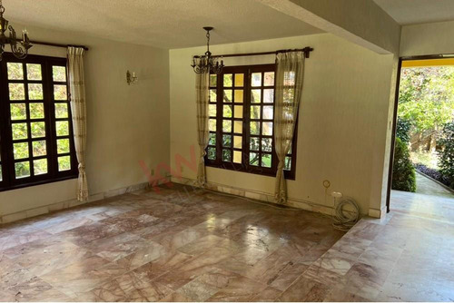 Excelente Casa A Dos Cuadras Del Colegio Americano, Teopanzolco Y Av San Diego