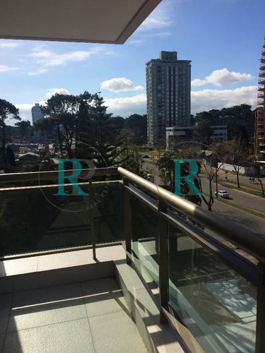 Apartamento Alquiler Anual  2 Dormitorios - Roosevelt Punta Del Este