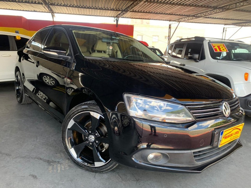 Volkswagen Jetta 2.0 Comfortline Flex 4p Automática