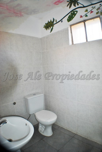 Imagen 7 de 8 de En Venta - Local Comercial En Colonia De Sacramento