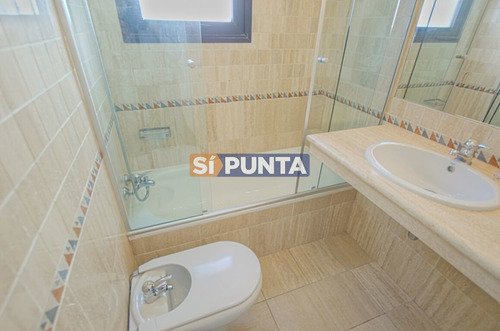 Imagen 17 de 18 de Apartamento De 3 Dormitorios En Playa Brava