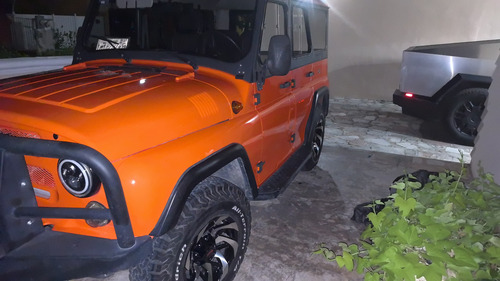 Uaz Hunter Expedition