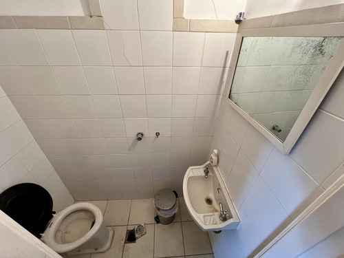 Ideal Terreno De 256m2 Con Casa Para Demoler, Ubicado En La Lucila, Vicente Lopez.
