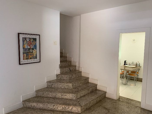 Casa Para Alugar Na Rua Sérgio Porto, Gávea, Rio De Janeiro - Rj - Liv-13530