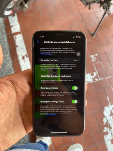 iPhone XR (Usado)