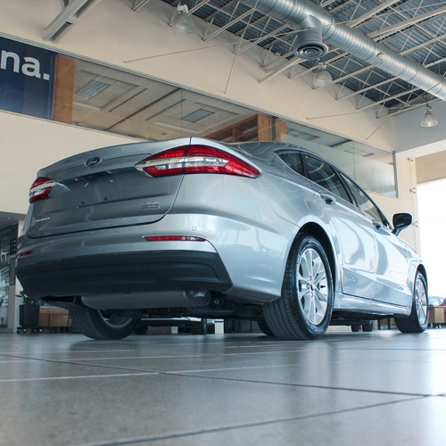 Imagen 3 de 6 de Ford Fusión Hibrido