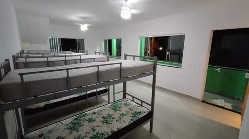 Vendo Um Lindo Sobrado Localizado No Litoral Norte Ubatuba Pouco Tempo De Construção E Bem Localizado.