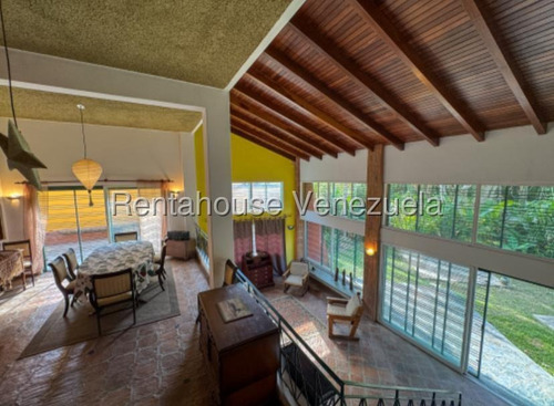 Casa Colonial Que Combina Confort Y Estilo En Venta Ubicada En El Hatillo 25-17968
