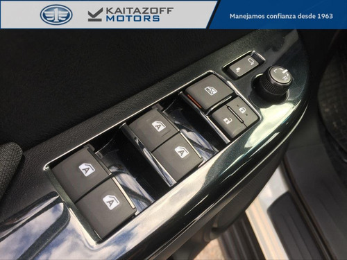 Imagen 15 de 15 de Toyota Hilux Srv 4x2 2022 0km