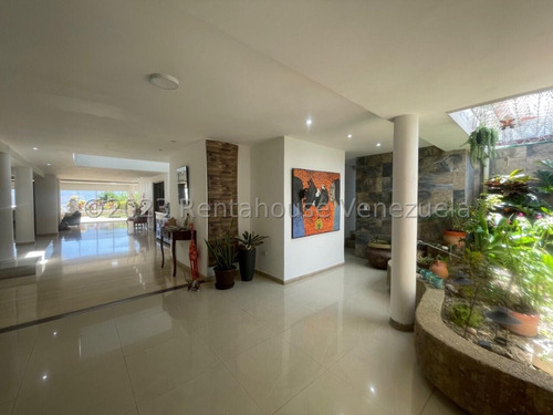 Casa En Venta En Colinas De Bello Monte Remodelada Caracas Areas Sociales Seguridad