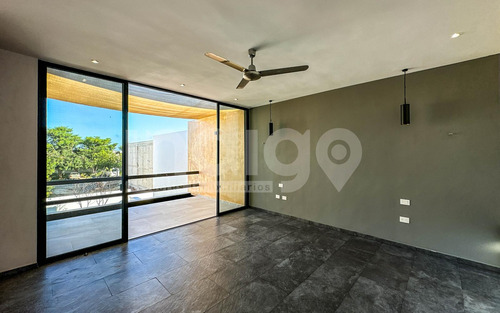Casa En Venta En Mérida En Privada Soluna, Temozón Norte
