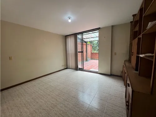 Apartamento Para Remodelar Oviedo En El Poblado Con Increible Terraza