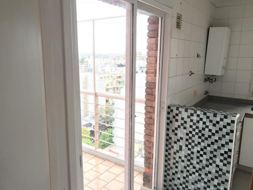 Departamento 2 Ambientes Con Balcón En Flores - Piso Alto En Torre Con Jardín Sum Y Parrillas