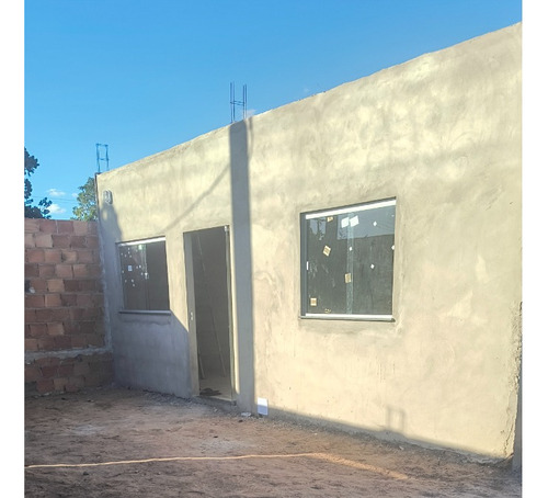 Casa Recém Construída Em Fase De Acabamento