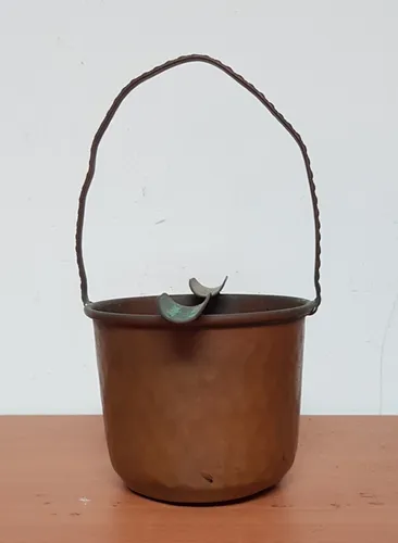 Balde Tipo Cenicero, De Cobre. (Usado)