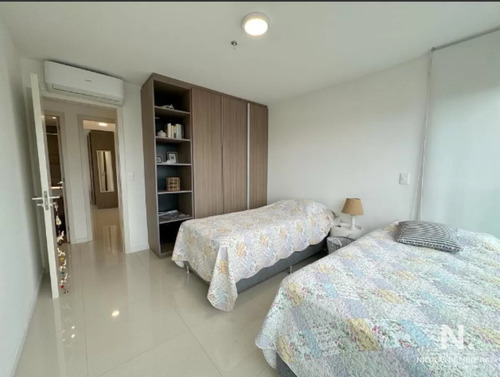 Alquila Y Vende Apartamento De 3 Dormitorios Con Vista Al Mar, En Roosevelt Punta Del Este.