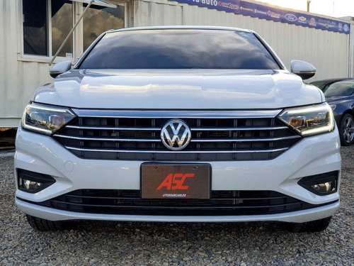 Imagen 8 de 15 de Volkswagen Jetta 2019 4p Highline L4/1.4/t Aut