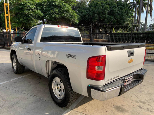 Imagen 3 de 9 de Chevrolet Silverado 4x4