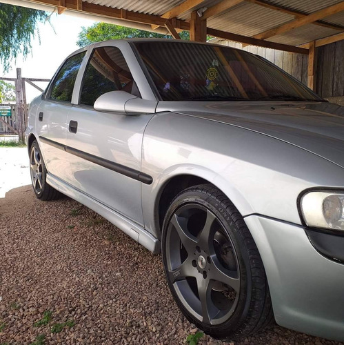 Chevrolet Vectra 1999 2.2 Gls 4p