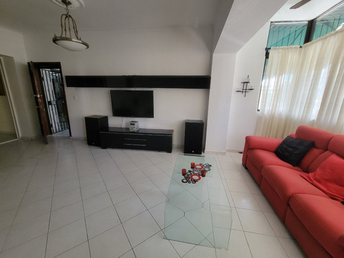 Foxpiantini.com - A307 | Apartamento De Lujo En Bellavista | Espacios Amplios Y Vistas Panorámicas