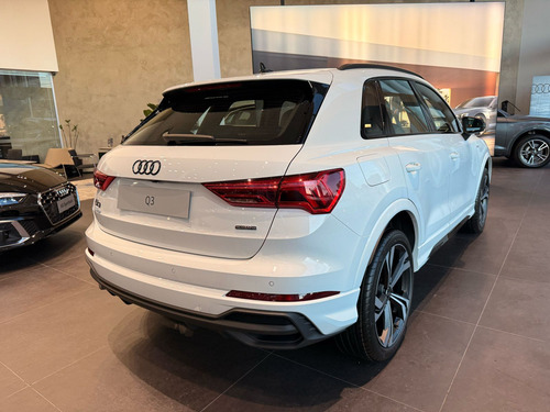 Audi Q3 2.0 40 TFSI GASOLINA PERFORMANCE BLACK PLUS QUATTRO TIPTRONIC