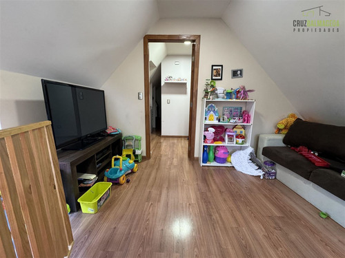 Casa En Venta De 5 Dorm. Parque Ivian En Puerto Varas