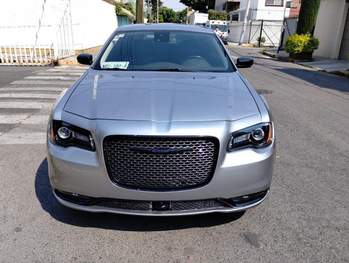 Chrysler 300 C, Versión Lujo Pentastar At, 6 Cilindros