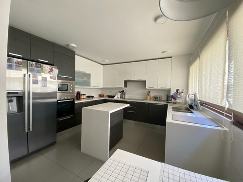 Departamento En Venta La Dehesa // Rooftop , Accesos!
