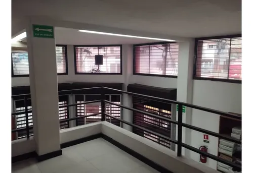 Catia Edificio En Venta
