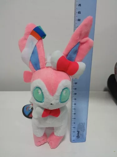 pelucia pokemon sylveon shiny eevee evolução feito á mão aprox 30