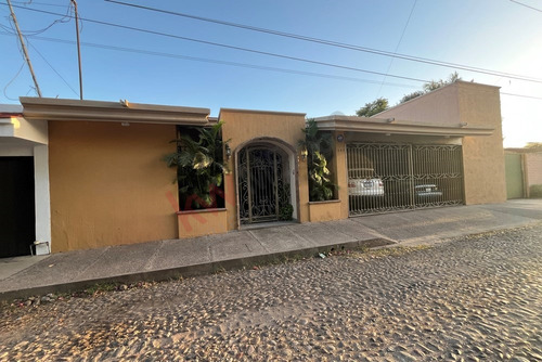 Hogar De Lujo En Colonia Chapultepec, Comodidad Y Estilo En 1 Nivel.