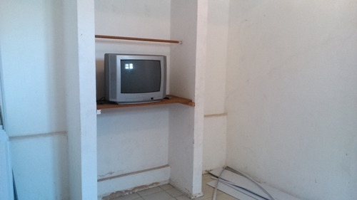 Imagem 8 de 19 de Casa A 160metros Da Praia, No Centro De Manguinhos - 10687