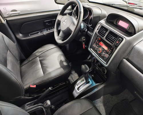 Mitsubishi Pajero TR4 2.0 4X4 16V 140CV FLEX 4P AUTOMÁTICO