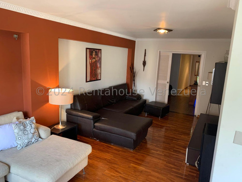 Ss: Vende Apartamento 25-3965 En La Florida De 150 M2, 3h/3b/1pe