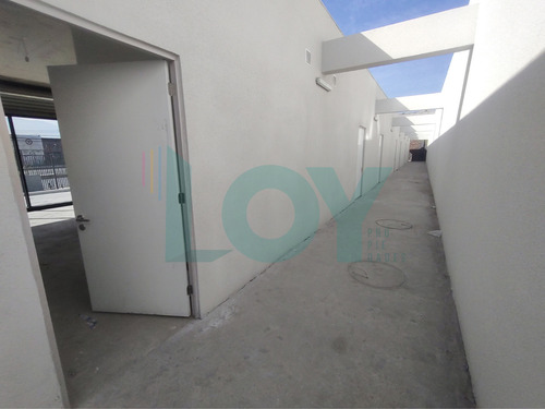 Arriendo Local Comercial De 40 M2 En Av Principal San Miguel