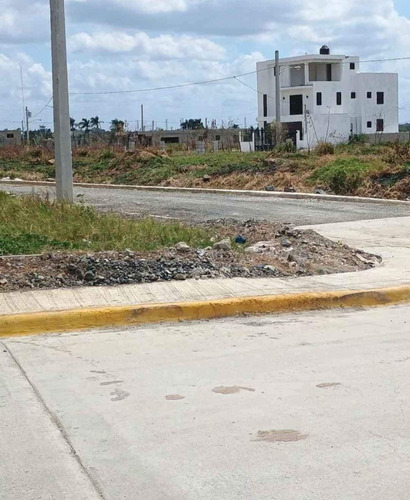 Se Vende Solar De 187.09 M2 En El Residencial Don Marcos