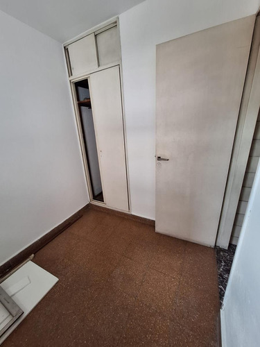 2 Dormitorios - Balcon - Cochera - Bv. Chacabuco Al 100 - B° Centro
