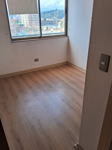 Oportunidad Única! Departamento Amplio En El Centro De Conc
