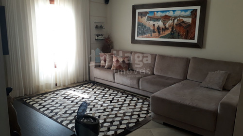Imagem 8 de 30 de Casa Alto Padrão À Venda No Jardim Maluche Em Brusque/sc - 1672