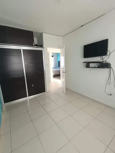 Se Vende Casa De Remate Bancario En Abelardo L. Rodriguez, Villada, 57718 Cdad. Nezahualcóyotl, Méx. Arf