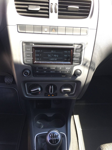 Volkswagen Fox 1.6 Mi 8v Flex 4p Manual