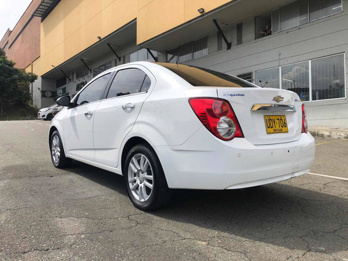 Chevrolet Sonic 2015 1.6 Lt 5 P