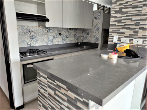 Imagen 5 de 14 de Apartamento Loma De Los Bernal Medellin