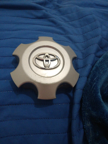 Tapa Copa Polvera Para Rin De Aluminio De Toyota Hilux Origi