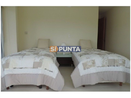 Imagen 8 de 11 de Apartamento Con Todos Los Servicios!