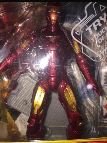 Iron Man Marck Vi Whith Power Up Glow. Hasbro Sellado (Reacondicionado)