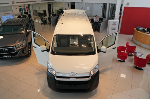 Toyota Hiace Furgón 6at L1h1 3a 4p 2.8 Tdi