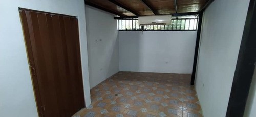 Imagen 7 de 17 de Bello Townhouse En Venta En Urb Tazajal