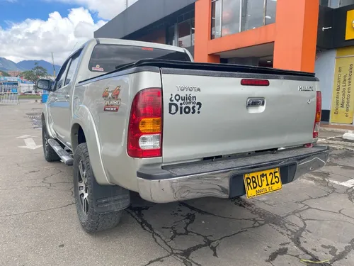 Toyota Hilux 2.7 Mt
