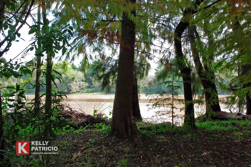 Venta De Fracción Con Costa Sobre Rio Paranacito